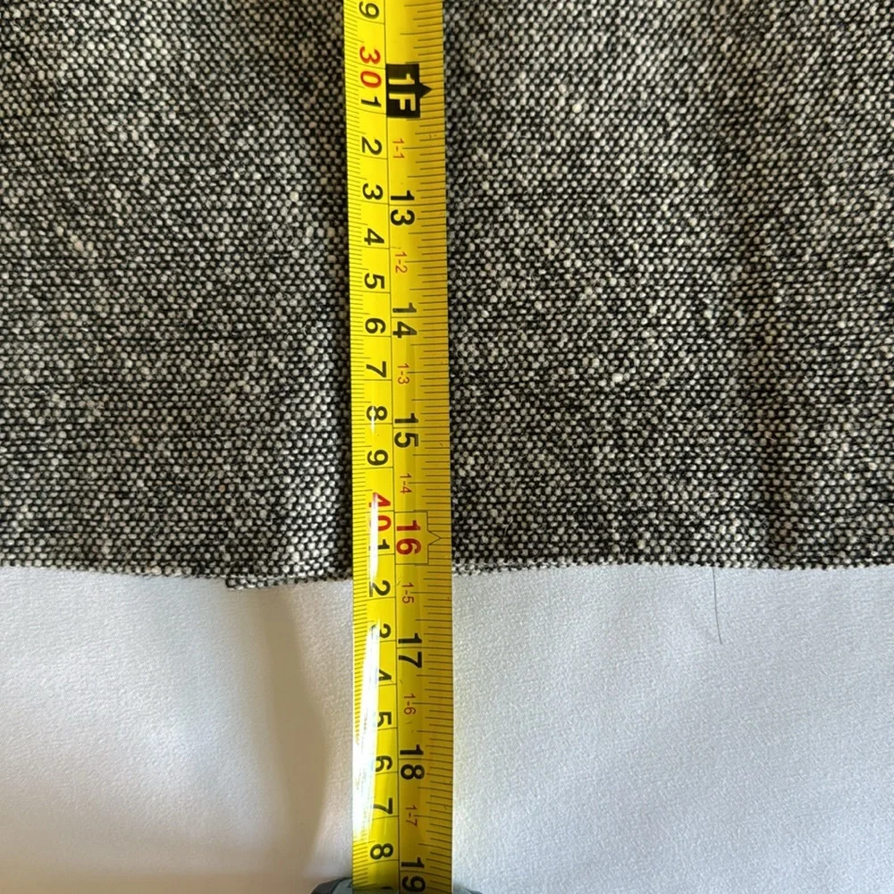 Hugo Buscati Gray Tweed Wrap Mini Skirt - Picture 5 of 6